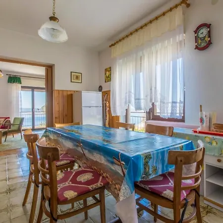 Ivka Apartman *